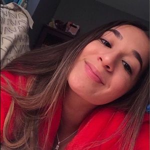 Meet your Posher, Isabella